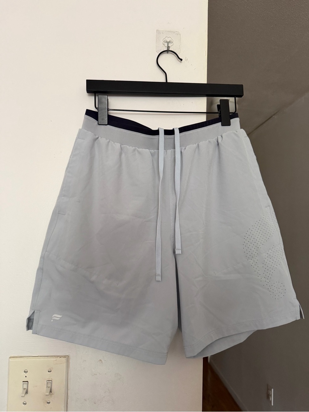 Fabletics Light Gray Men's Athletic Shorts with Drawstring